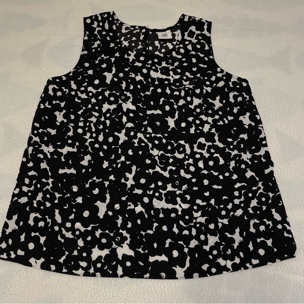 Cabi Black & White Floral Print Sleeveless Blouse Women’s Size Small